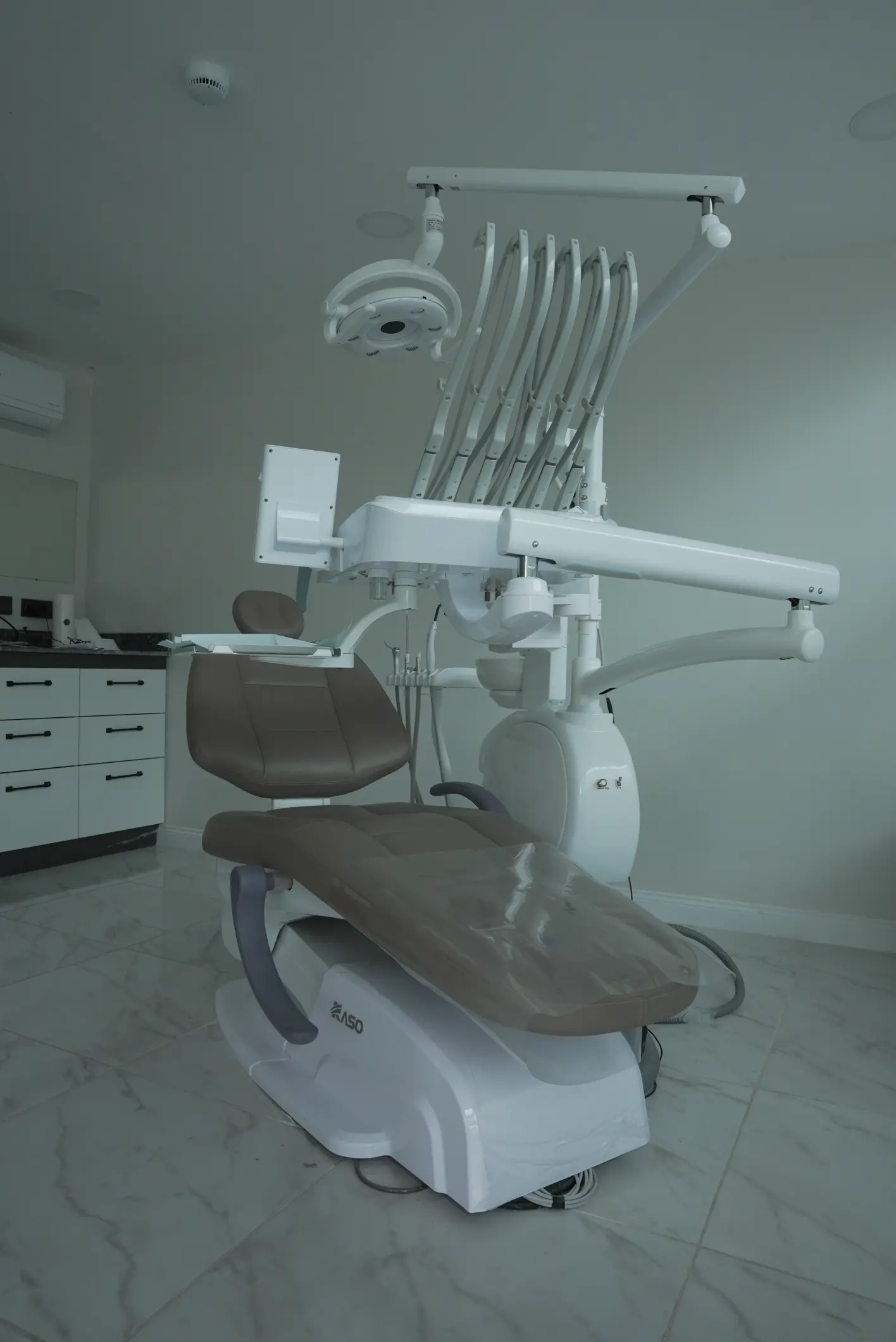 Modern Dental Treatment Unitesi
